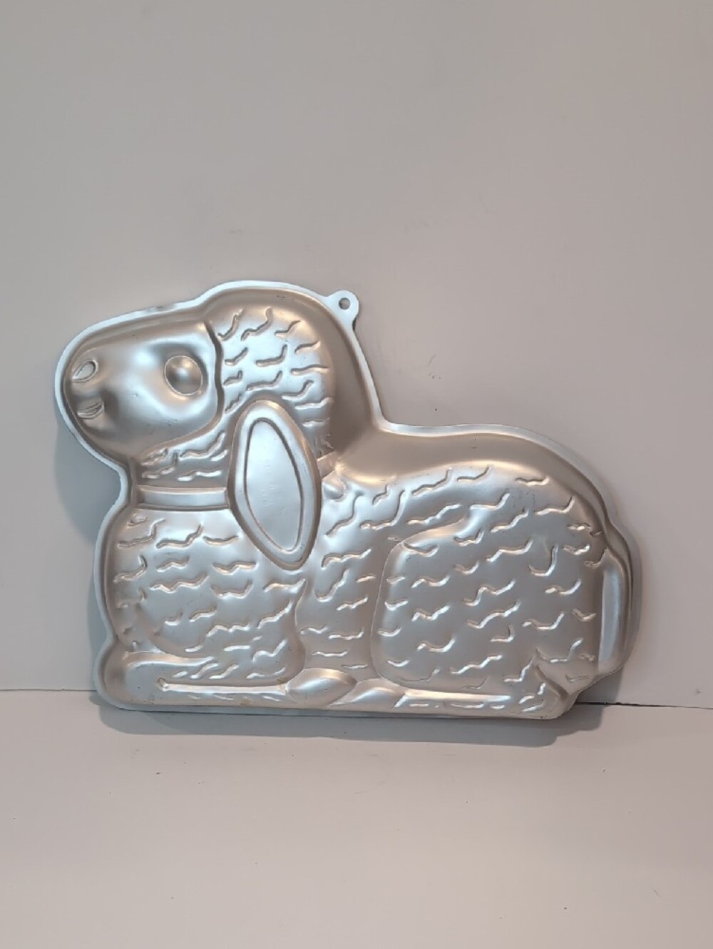 Vintage Wilton 3D Lovable Lamb Cake Pan Easter Farm 2105-2514